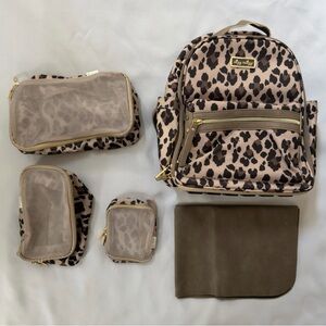 Itzy Ritzy Leopard Bundle